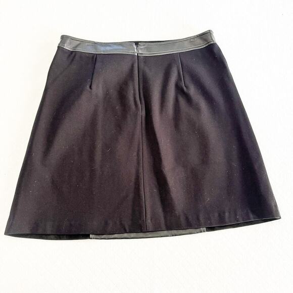Karl Lagerfeld Paris Leather Panel Zippered Front Pencil Skirt Size 10 - Picture 2 of 5
